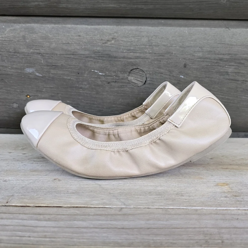 Dexflex Comfort Claire Classic Minimalist Capped Toe Comfort Ballet Flats 8M